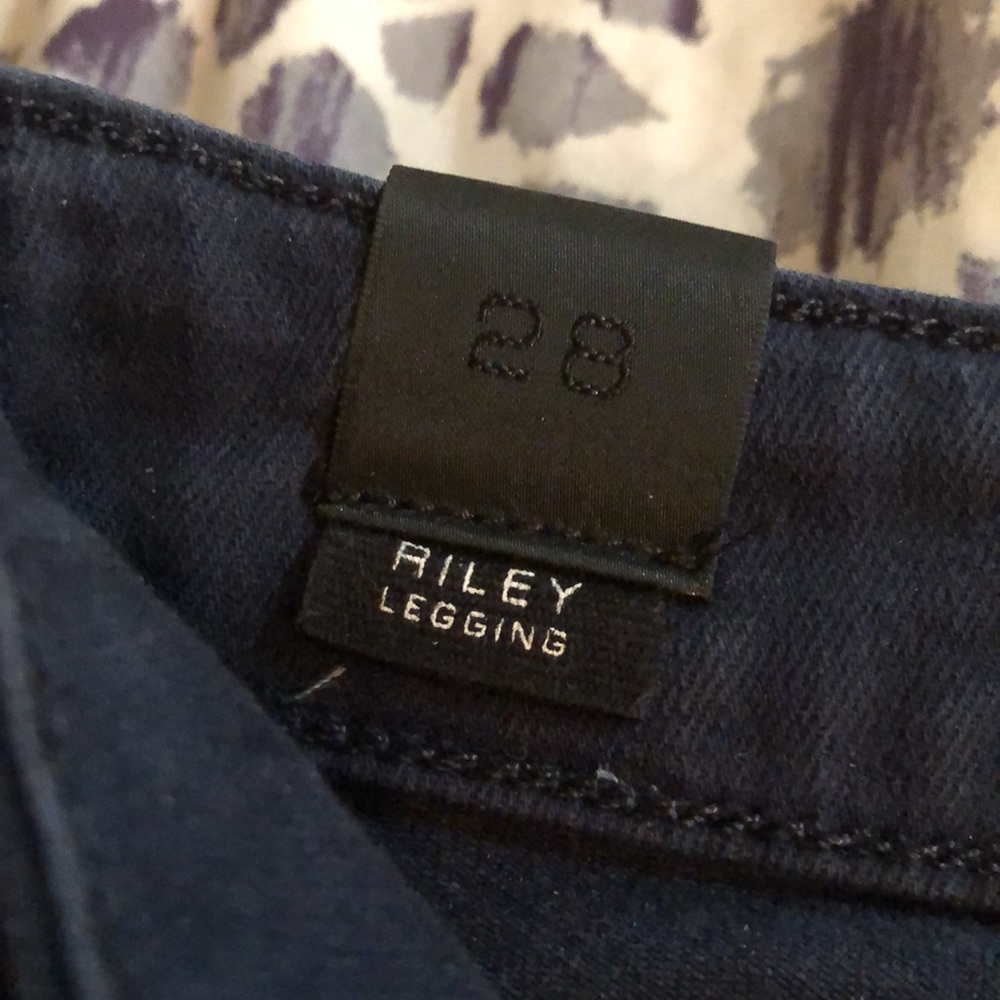 Vince Riley Legging Jeans - Picture 8 of 9